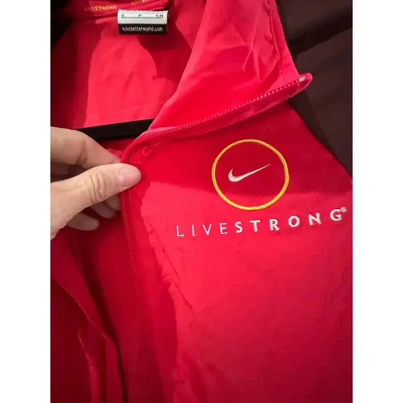 Nike Livestrong red Dri-Fit Athletic Jacket Size Small - Picture 4 of 6